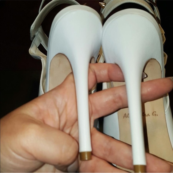 Heels - Picture 5 of 6