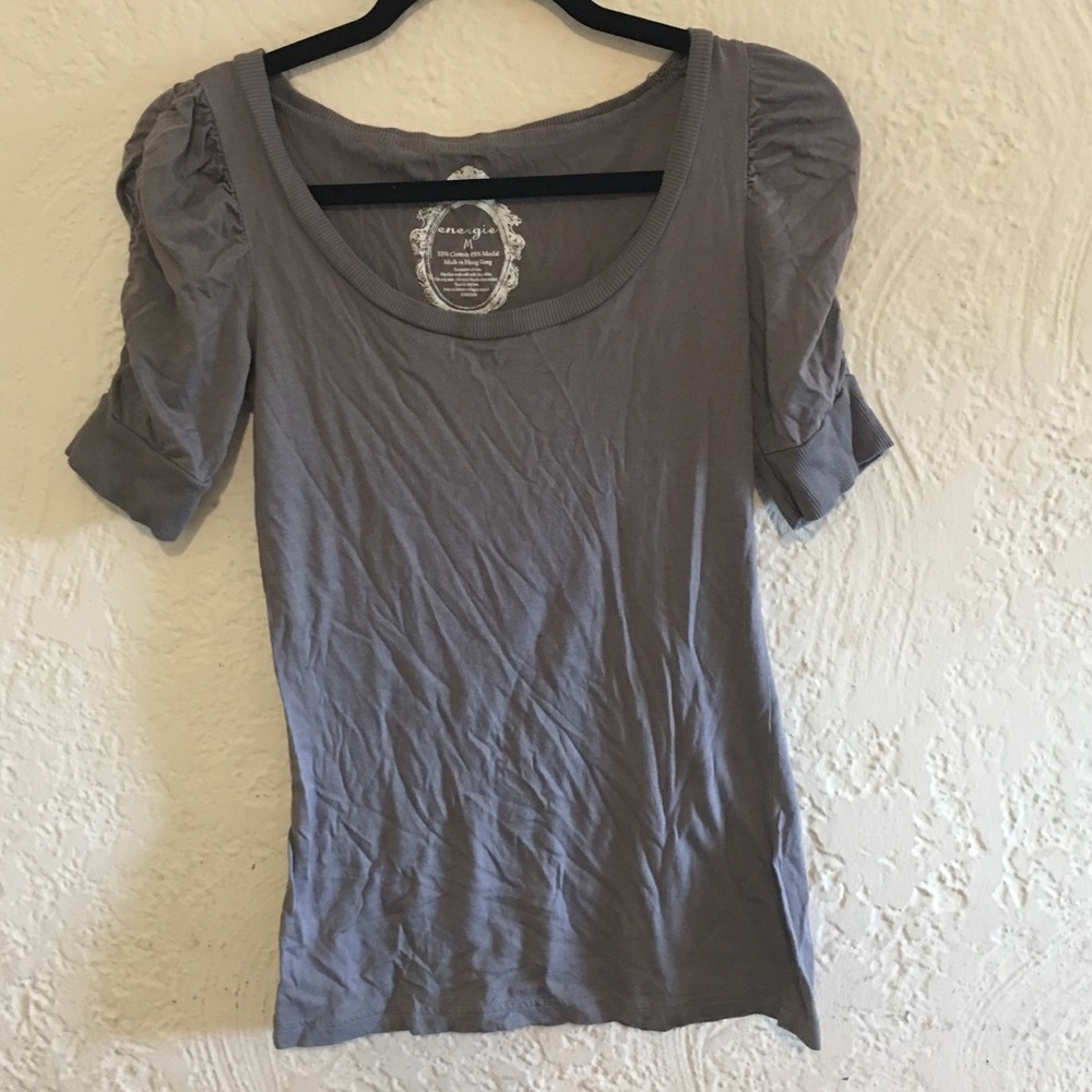 NWOT Basic Gray Short Sleeved T-Shirt Size Small