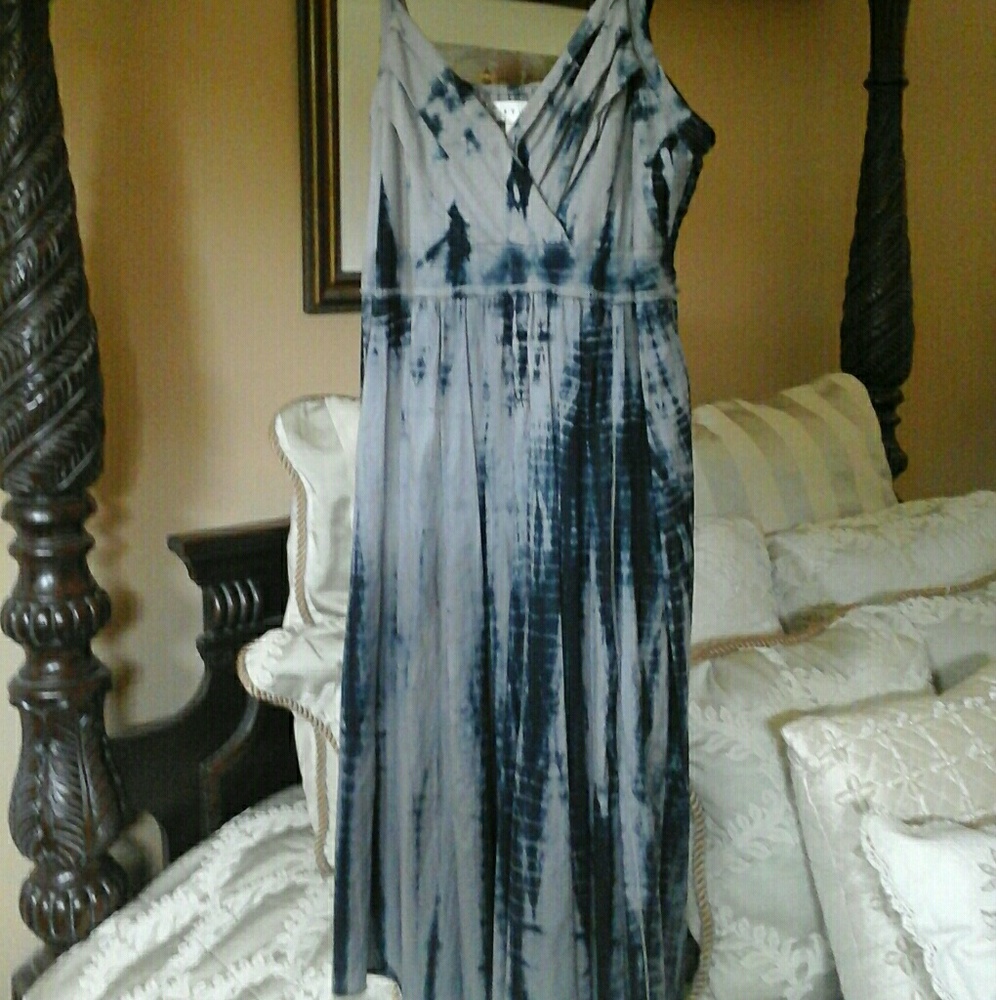 Black and gray tie dye dress