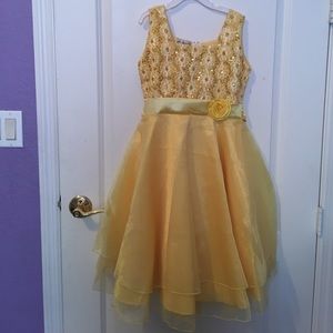 Girls dress