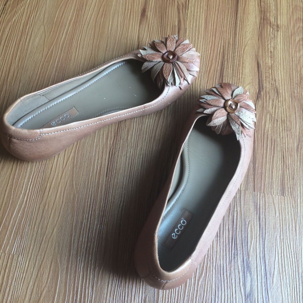 Ecco flats