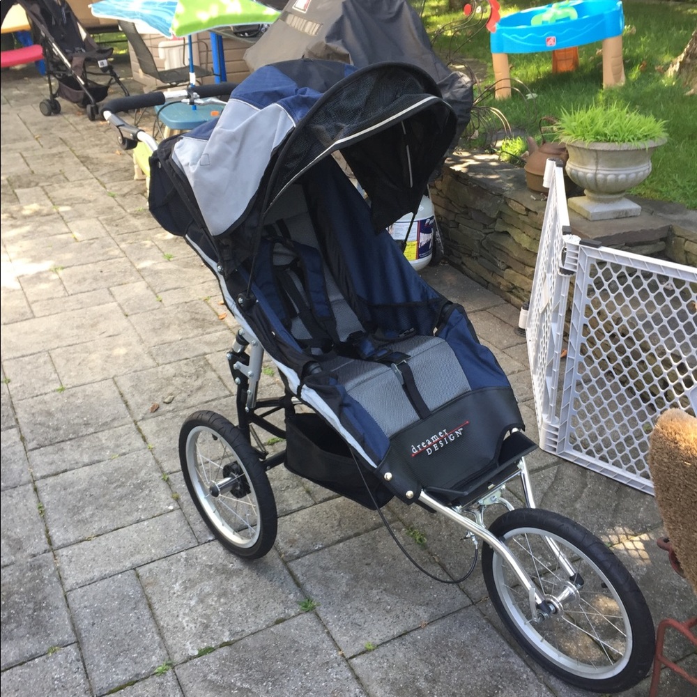 Jogging stroller dreamer design