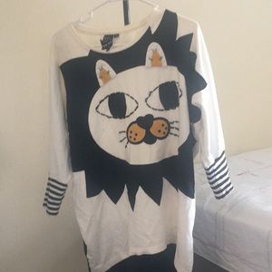 AO2 cat shirt