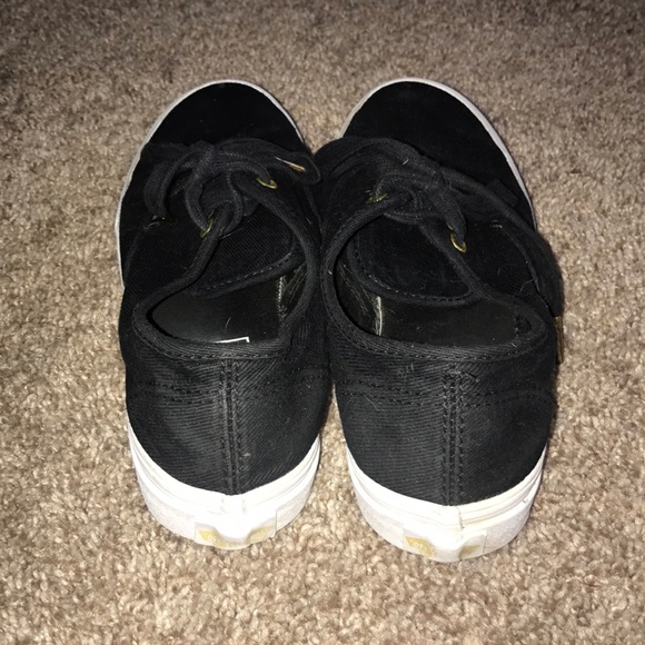 Vans - Picture 3 of 5