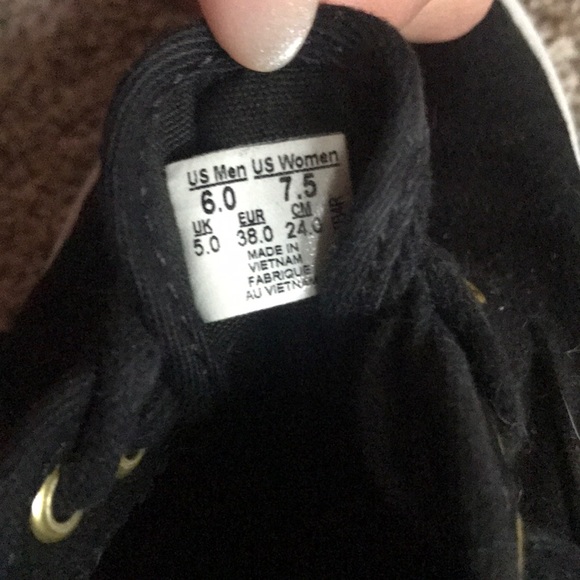 Vans - Picture 5 of 5