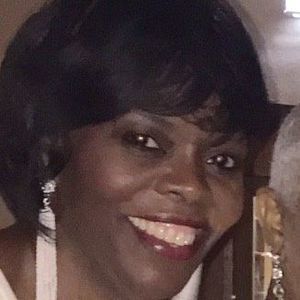 Meet your Posher, Valorie