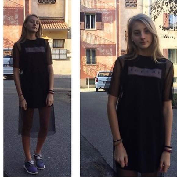 Edgy Bodycon Black Dress - Boutique in Dubai - Picture 3 of 3