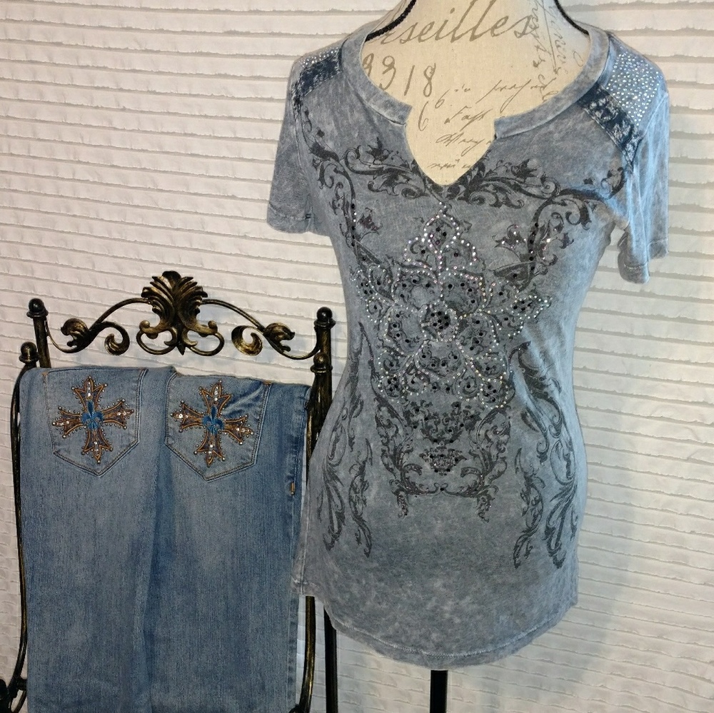 Size large Petrol women's shirts in EUC.