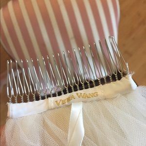 Vera wang long train veil off white