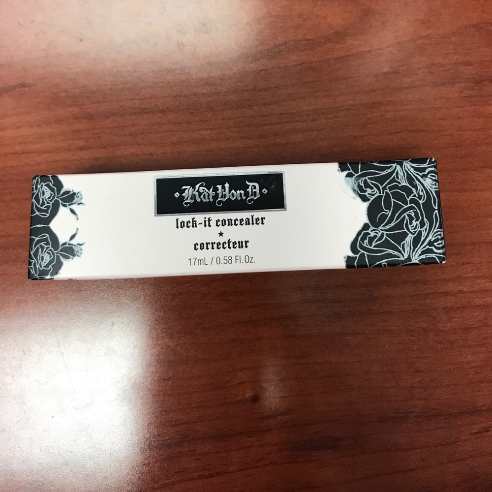 Authentic Kat Von D Concealer
