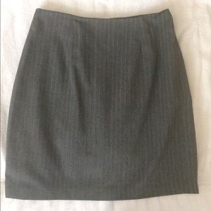 5 for $25–GRAY PIN STRIP SKIRT