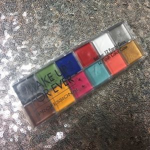 Makeup Forever FLASH palette