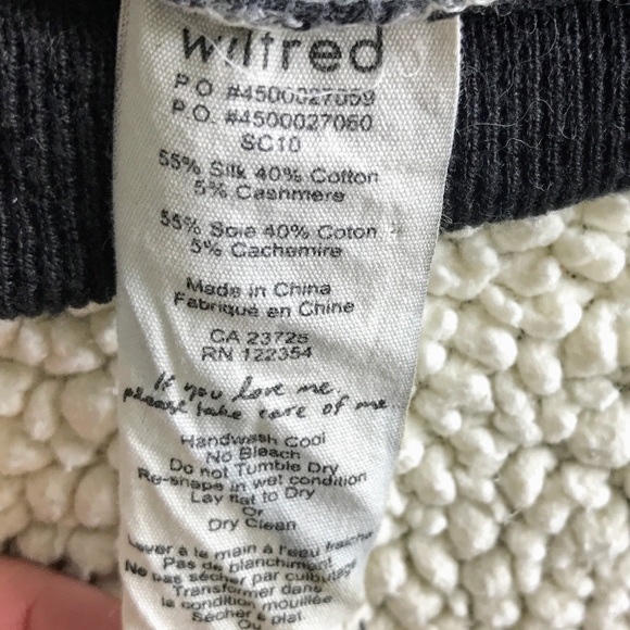 Aritzia Wilfred Sweater - Picture 4 of 4