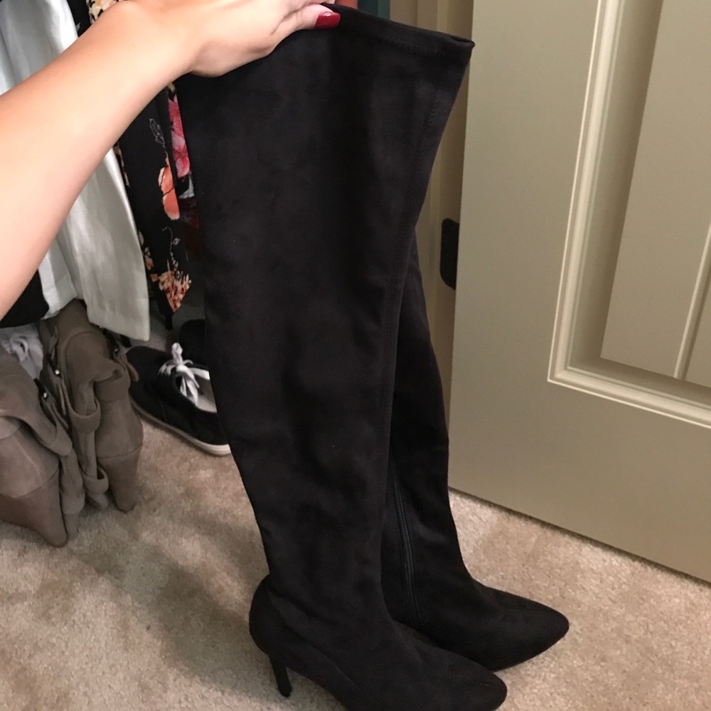 BRAND NEW over the knee black suede boots