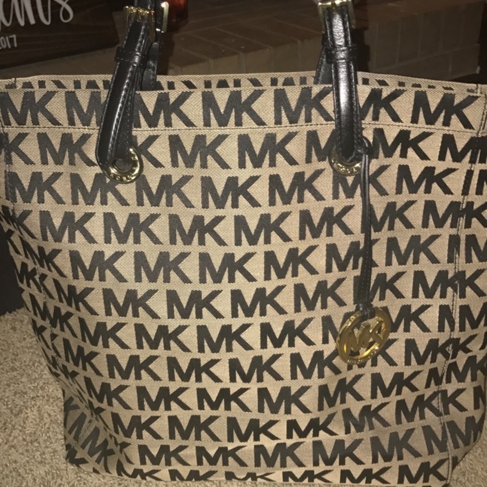 Michael Kors tote excellent condition like new