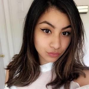 Meet your Posher, Laura d.