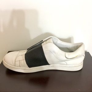 Vince Women's slip on leather sneakers