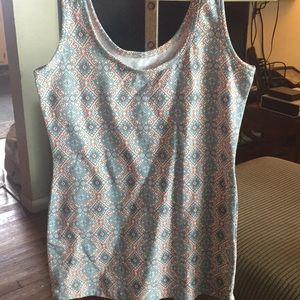 Scoop neck tank
