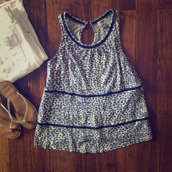 Old Navy organic floral Sleeveless top... M