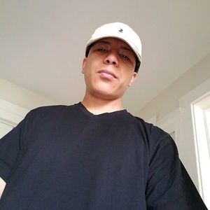 Meet your Posher, Cesar