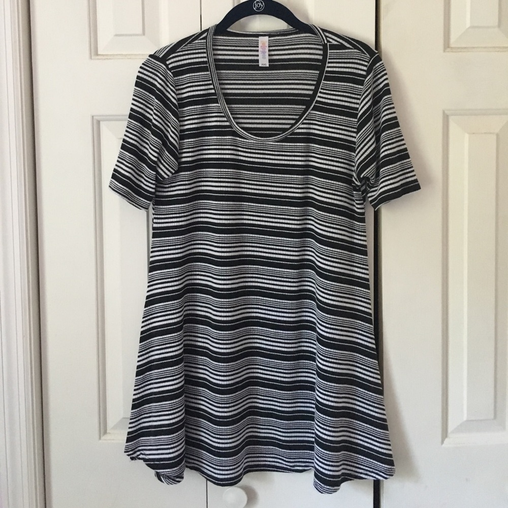 LuLaRoe Perfect T