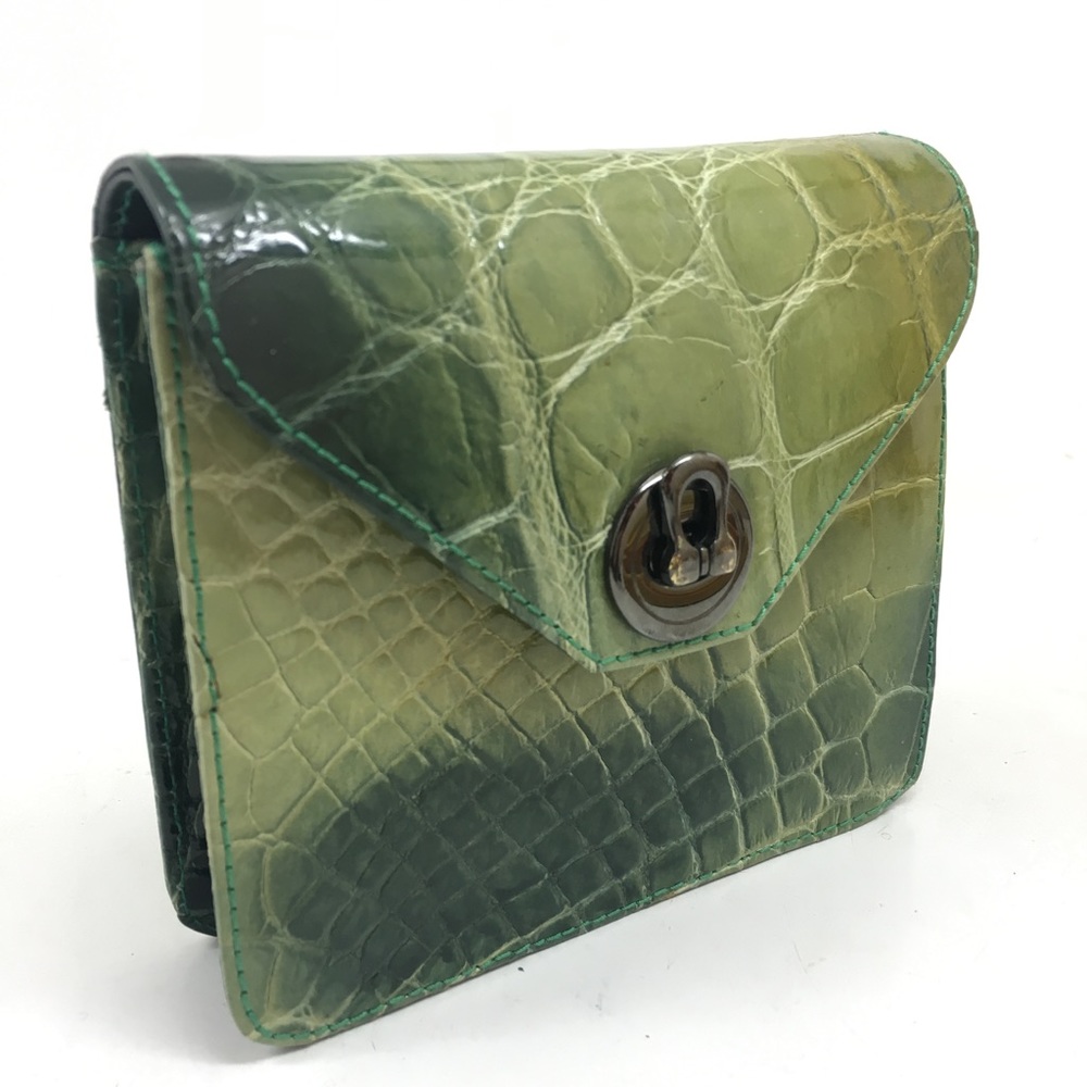 Alligator lipstick 💄 small bag