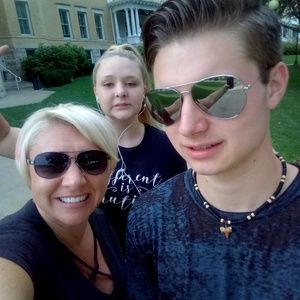 Meet your Posher, Gretchen