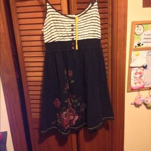 Cute floral summer dress!