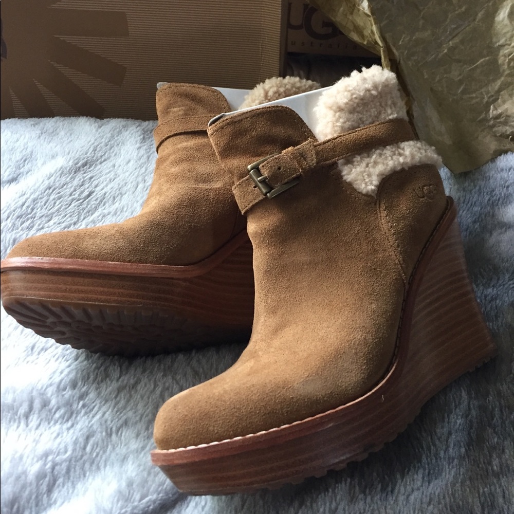 NIB UGG Anais ankle boots sz 8