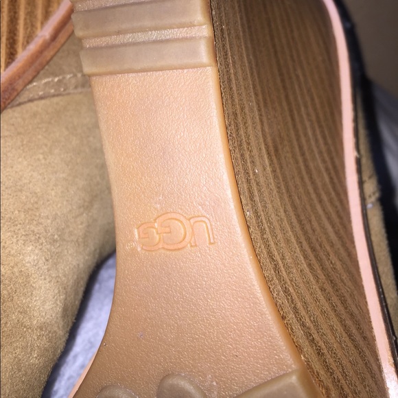 NIB UGG Anais ankle boots sz 8 - Picture 4 of 8