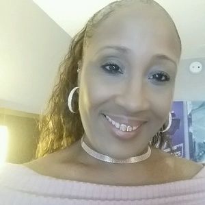 Meet your Posher, Yolanda