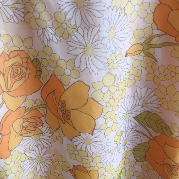 Vintage Sorbet Garden Dress with Pretty Ruffles! - Picture 3 of 7