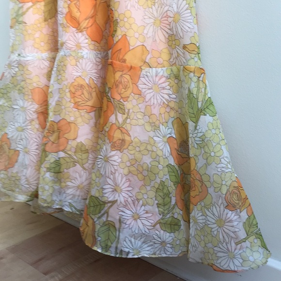 Vintage Sorbet Garden Dress with Pretty Ruffles! - Picture 4 of 7