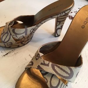 bebe Print Logo Heels size 10M