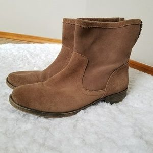 Leather crown vintage booties, Mindy style, size 8