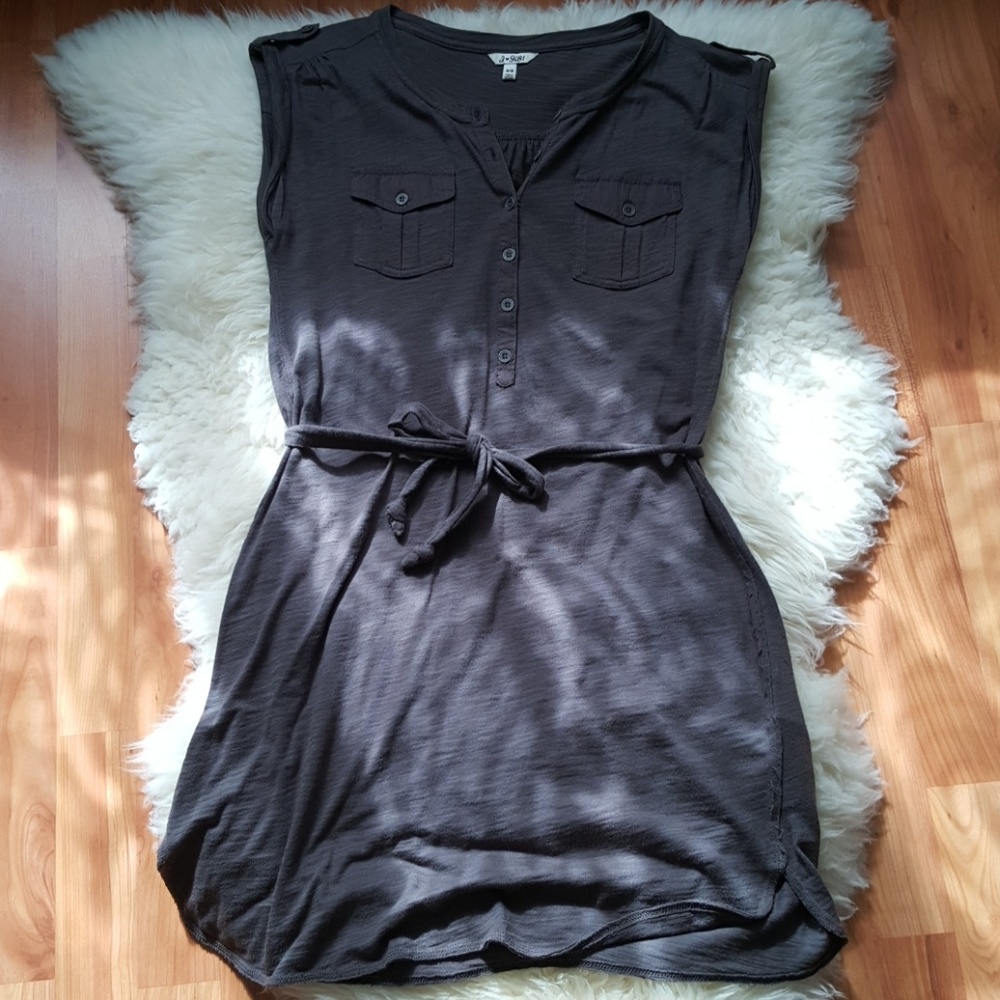 Military style tunic size M in good condition