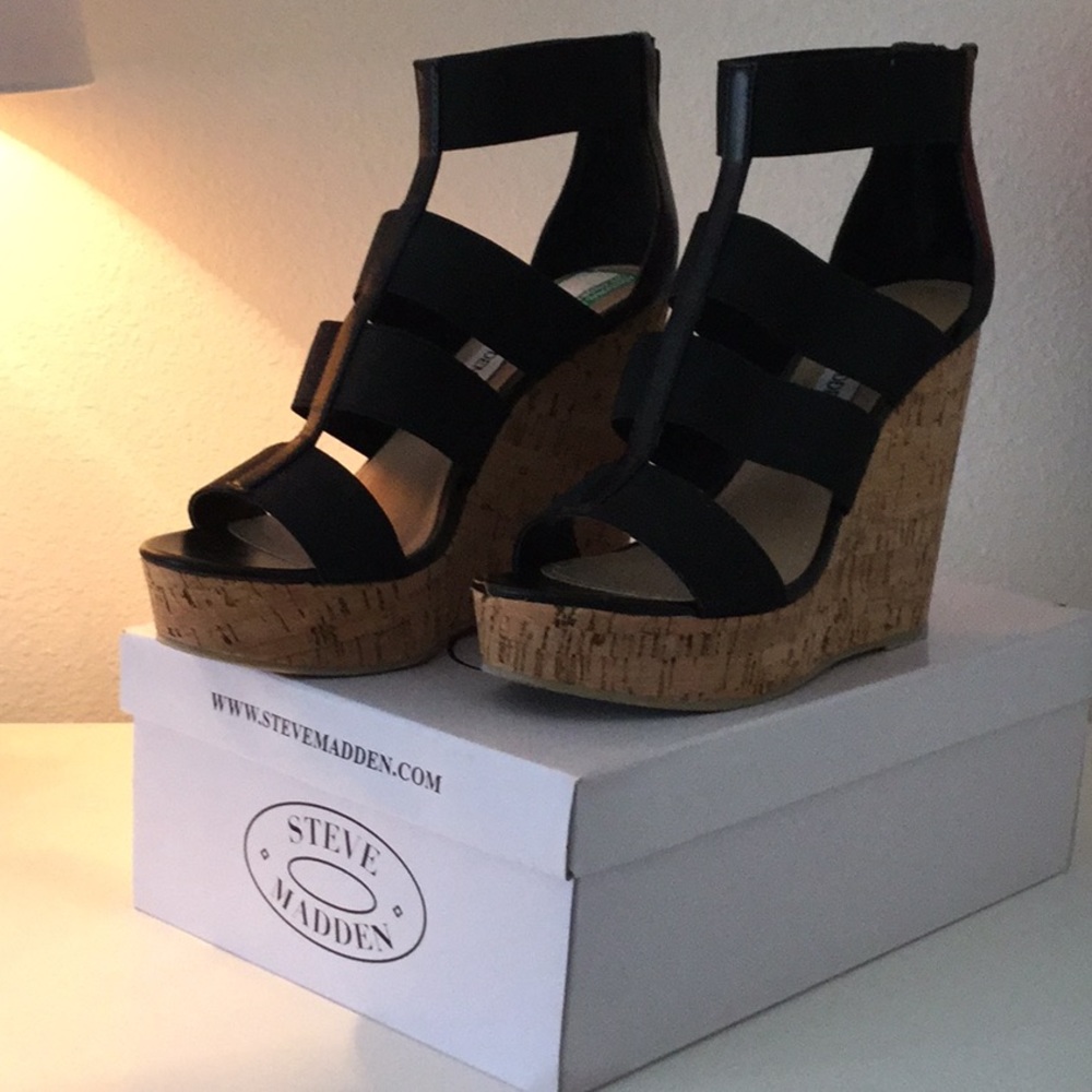 Steve Madden Black Wedges