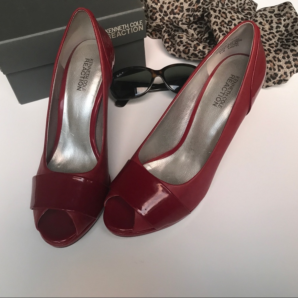 Kenneth Cole Reaction Peep Toe Pumps