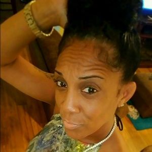 Meet your Posher, Tess