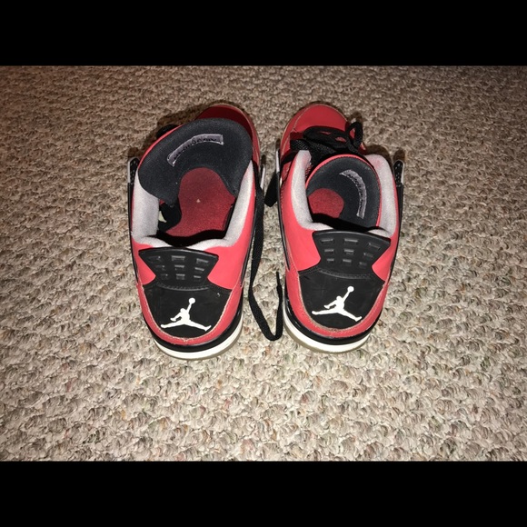 Jordan Toro 4 Bravo - Picture 4 of 4
