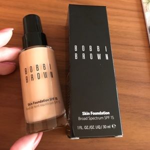 Brand New Bobbi Brown Skin Foundation SPF 15