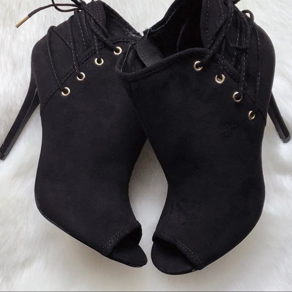 SALE‼️ Noemi Lace Up Accent Peep Toe Bootie - Picture 2 of 7