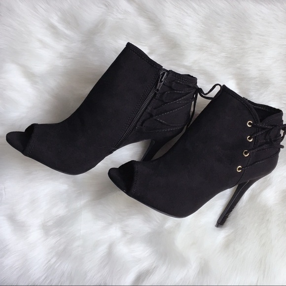 SALE‼️ Noemi Lace Up Accent Peep Toe Bootie - Picture 3 of 7