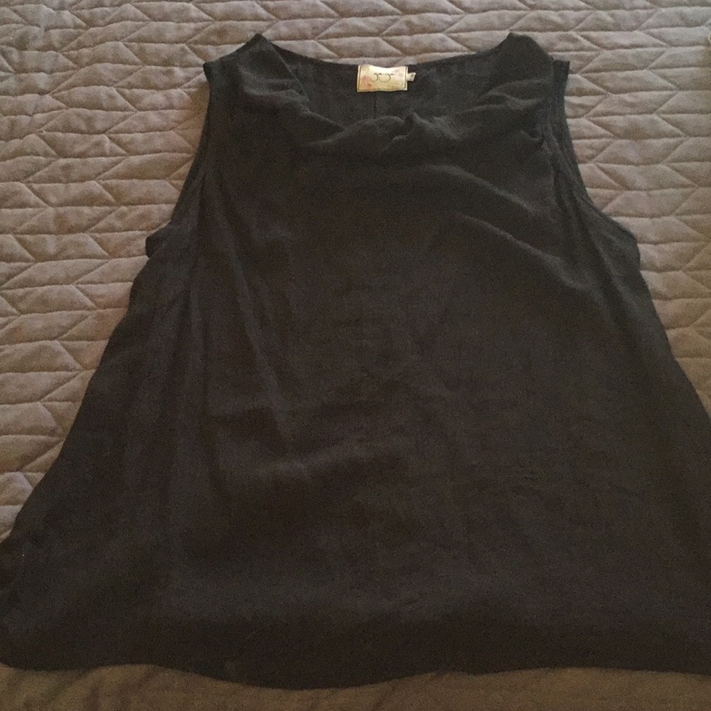 Sleeveless silk/cotton blend summer shirt