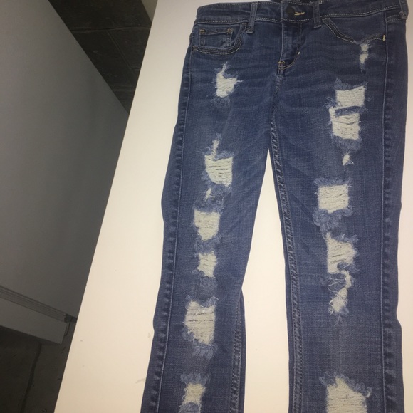 Ripped skinny jeans - Picture 2 of 3