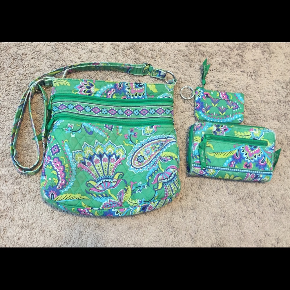 Vera Bradley Emerald Paisley Triple Zipster 3pcset
