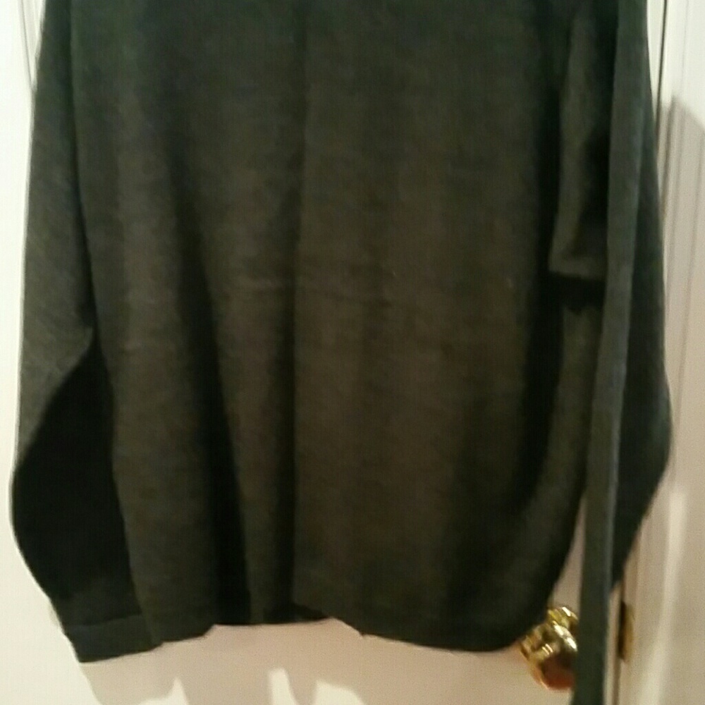 Sweater - Picture 3 of 6