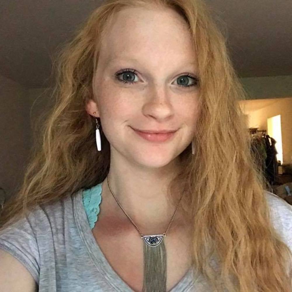 Meet your Posher, Lacey