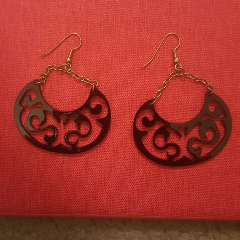 Black cut earrings