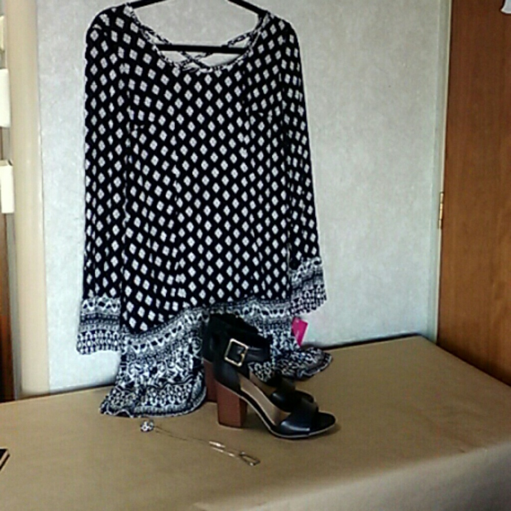 Darling Dress, Heels, Neck Lace, Ring w/FREE Purse